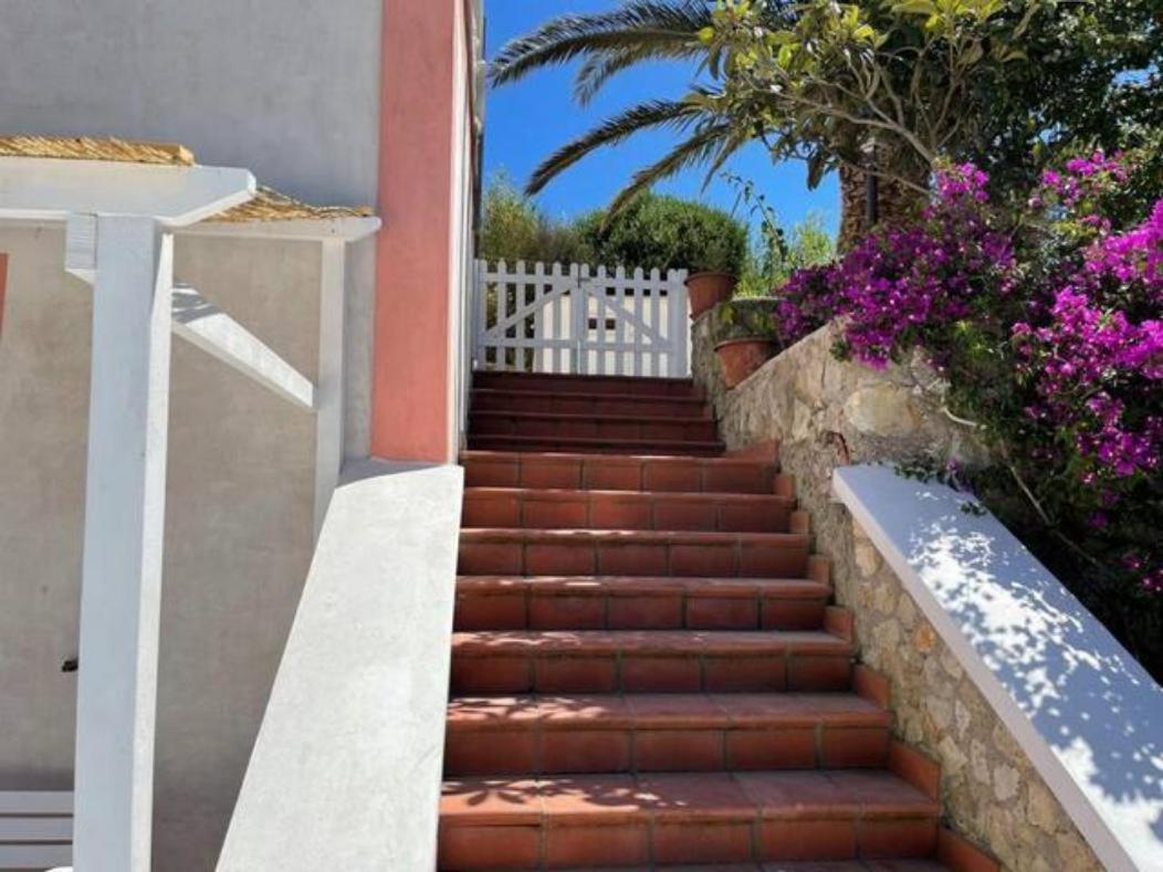 Casa Belvedere Del Core Ponza Exteriör bild